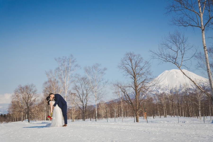 Niseko Hokakido Snow Winter Pre-Wedding Photography by Kuma on OneThreeOneFour 15