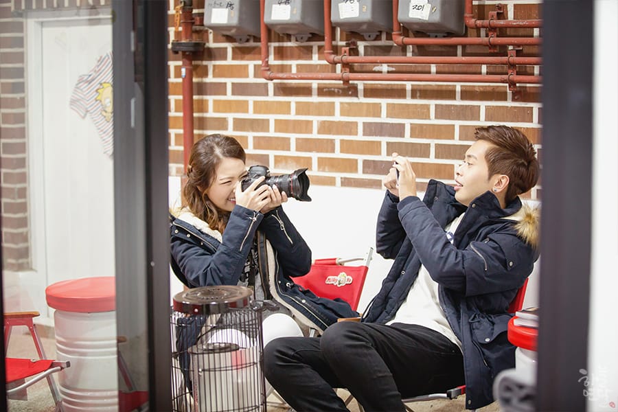 seoul couple photo shoot sam cheong dong gyeong bok gung
