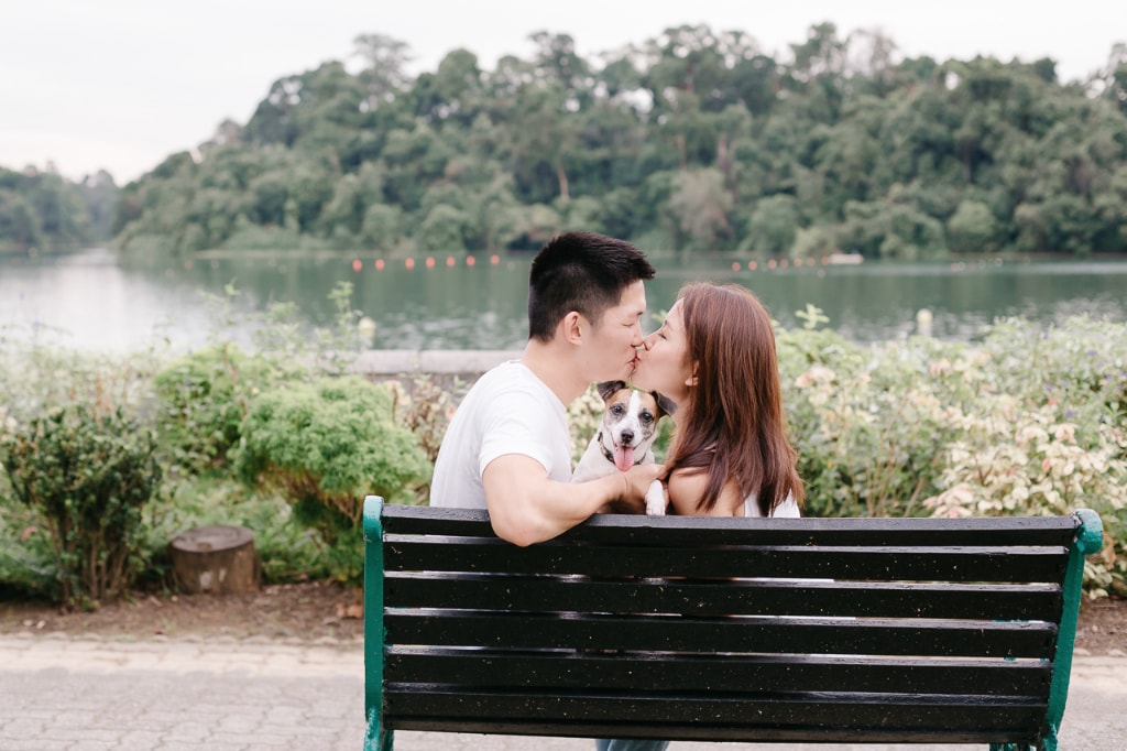 singapore engagement photoshoot at macritchie park