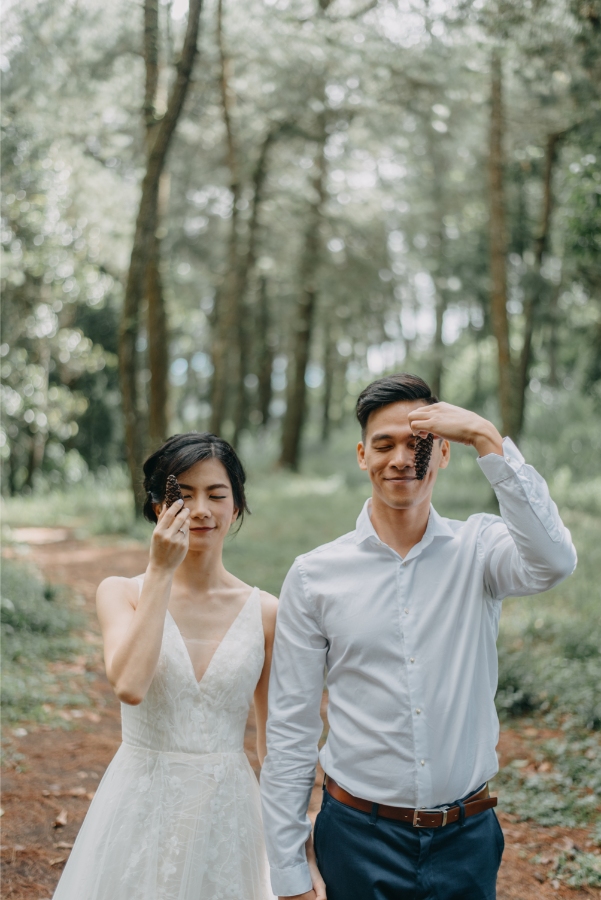 A&W: Bali Full-day Pre-wedding Photoshoot at Cepung Waterfall and Balangan Beach by Agus on OneThreeOneFour 8