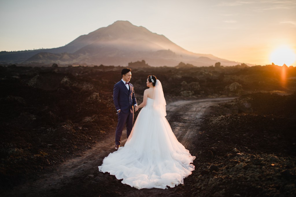 Pre-Wedding Photographer In Bali: Photoshoot At Mount Batur, Kintamani Forest, Cepung Waterfall And Tegal Wangi Beach by Hendra  on OneThreeOneFour 6