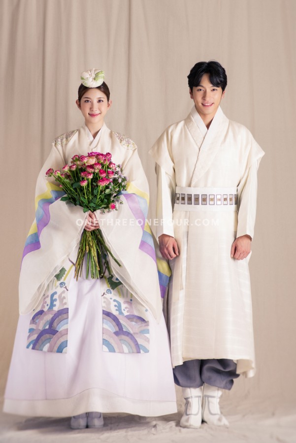 Gravity Studio Simple and Elegant Pre-Wedding Concept = Korean Studio Pre-Wedding by Gravity Studio on OneThreeOneFour 57