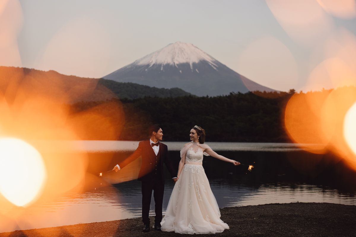 Tokyo Kimono Photoshoot and Prewedding Photoshoot At Makaino Farm & Saiko Lake with Mount Fuji by Dahe on OneThreeOneFour 23