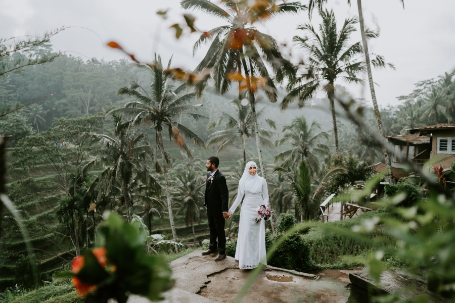 Bali Post-Wedding at Tegallalang Rice Terrace and Tegenungan Waterfall by Cahya on OneThreeOneFour 1