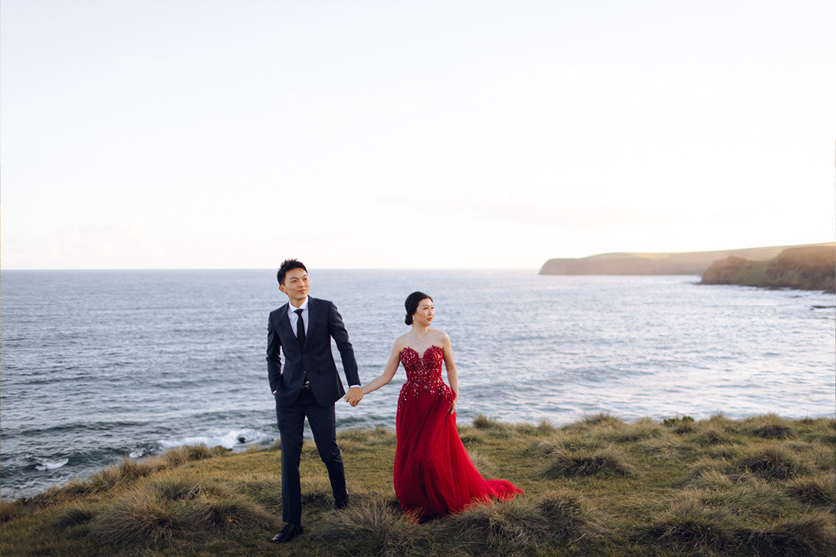 Melbourne Pre-wedding Photoshoot at St Patrick's Cathedral, Flinders Street Railway Station & Flinders Cliffs by Freddie on OneThreeOneFour 16