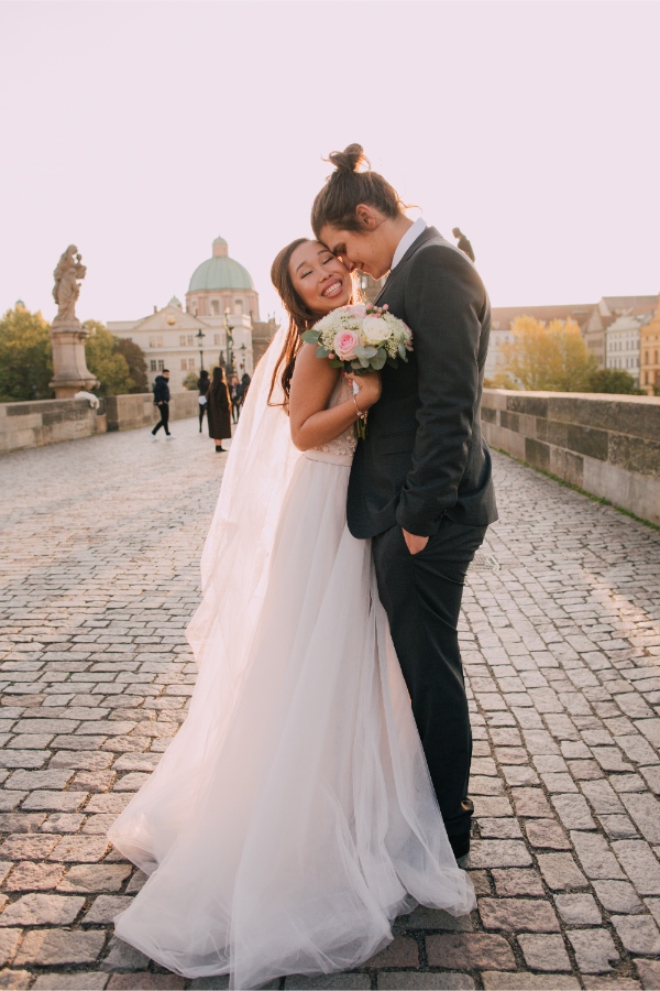 Prague Hluboká Castle Pre-wedding Photoshoot by Nika on OneThreeOneFour 9