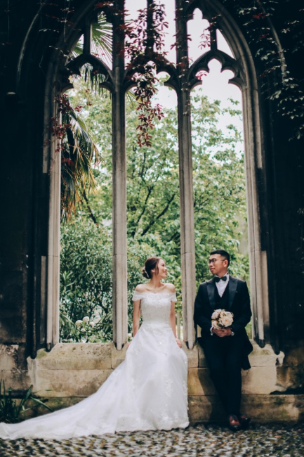 L&A: Whimsical Pre-wedding in London by Dom on OneThreeOneFour 20