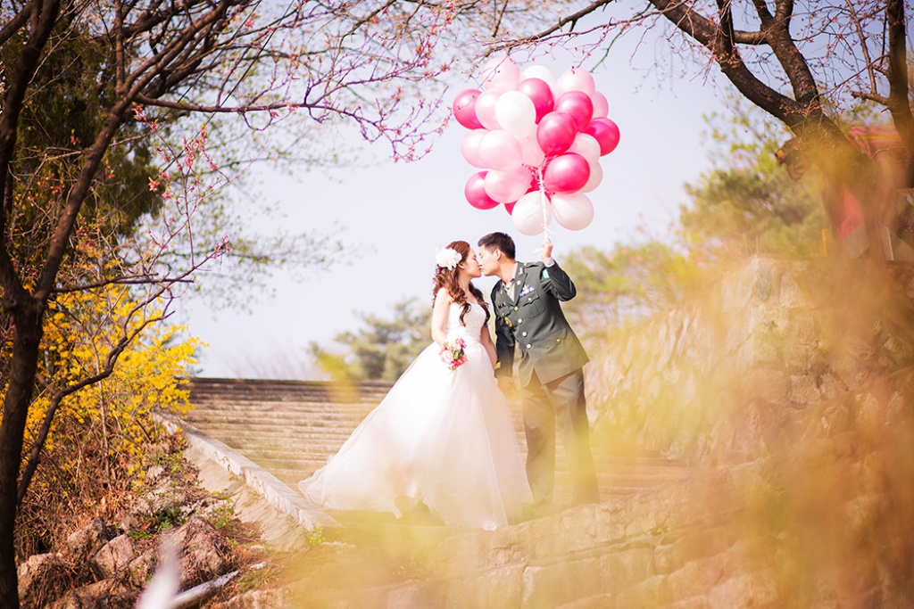 Korea Pre-Wedding Photoshoot At Yong Ma Land  by Junghoon on OneThreeOneFour 7