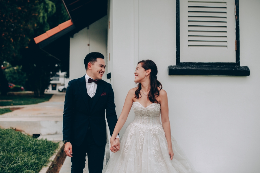 Singapore Pre-Wedding Photoshoot At Seletar Airport And Colonial Houses by Chia on OneThreeOneFour 18