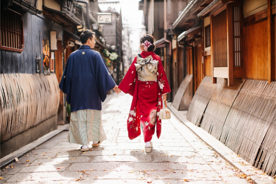 A&L: Kyoto Autumn Pre-wedding Photoshoot at Kimono Forest by Kinosaki on OneThreeOneFour 4