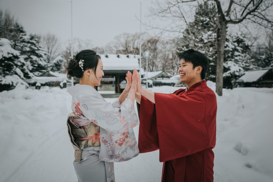 M&J: Magical snowy pre-wedding in Hokkaido wearing kimono by Kuma on OneThreeOneFour 20