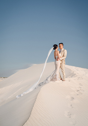 Australia Perth Pre-Wedding Photoshoot at Lancelin White Desert