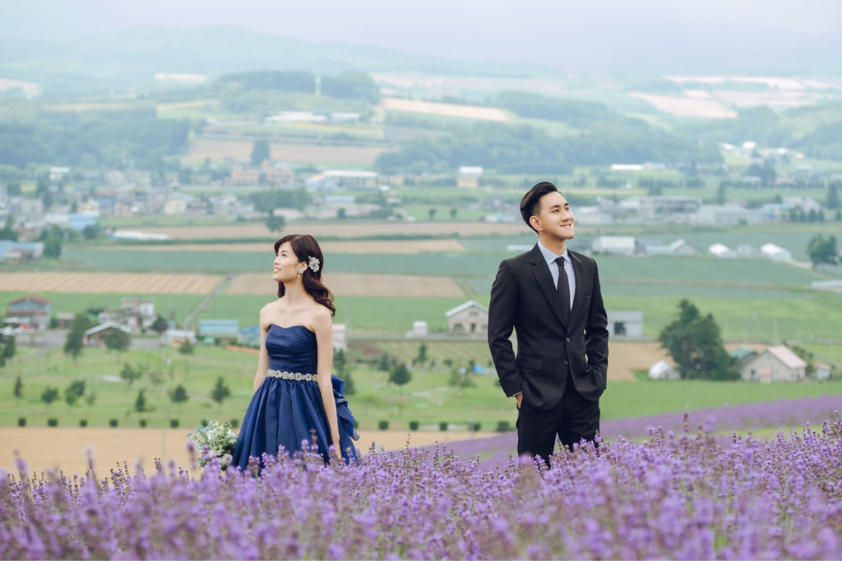 Hokkaido Prewedding Photoshoot In Summer At Blue Pond, Hinode Park Lavender And Shikisai No Oka Flower Fields by Kuma on OneThreeOneFour 17
