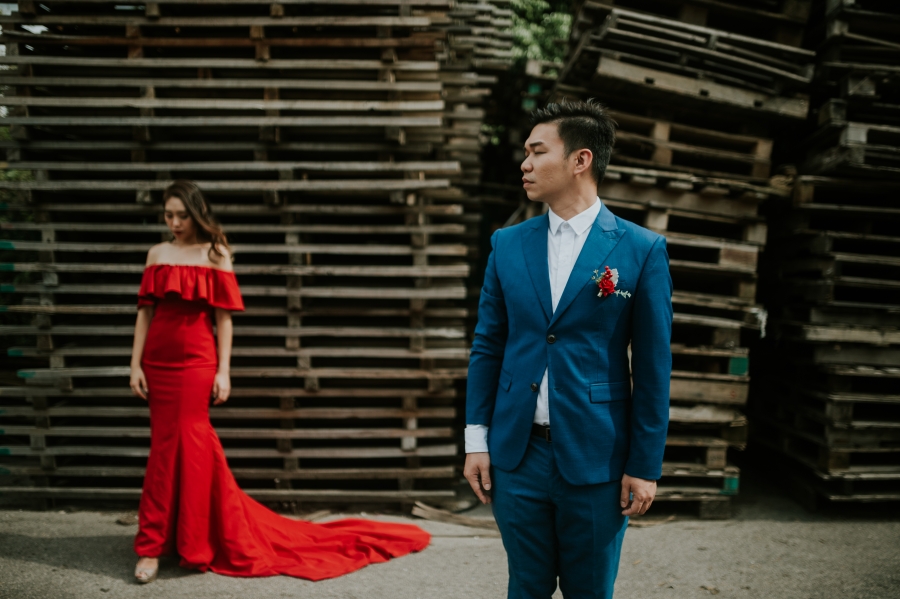 Malaysia Pre-Wedding Photoshoot At Old Streets And Sandy Beach In Johor Bahru by Ed on OneThreeOneFour 1