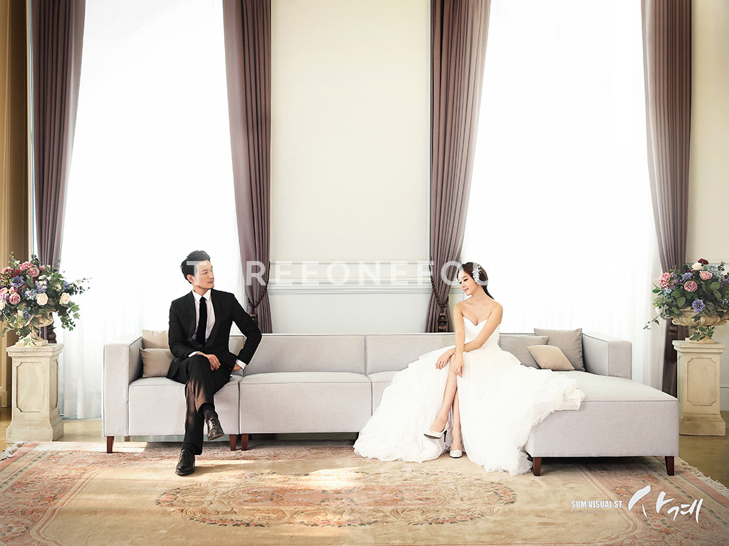 Korean Wedding Photos: Indoor Set by SUM Studio on OneThreeOneFour 12