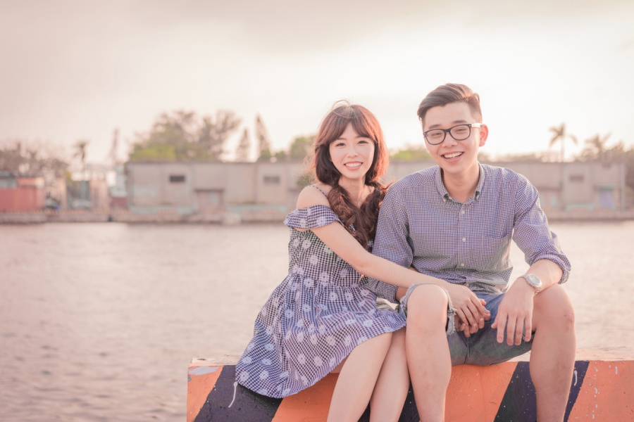 Taiwan Casual Couple Photoshoot At The Harbour And Shopping Street  by Star  on OneThreeOneFour 7