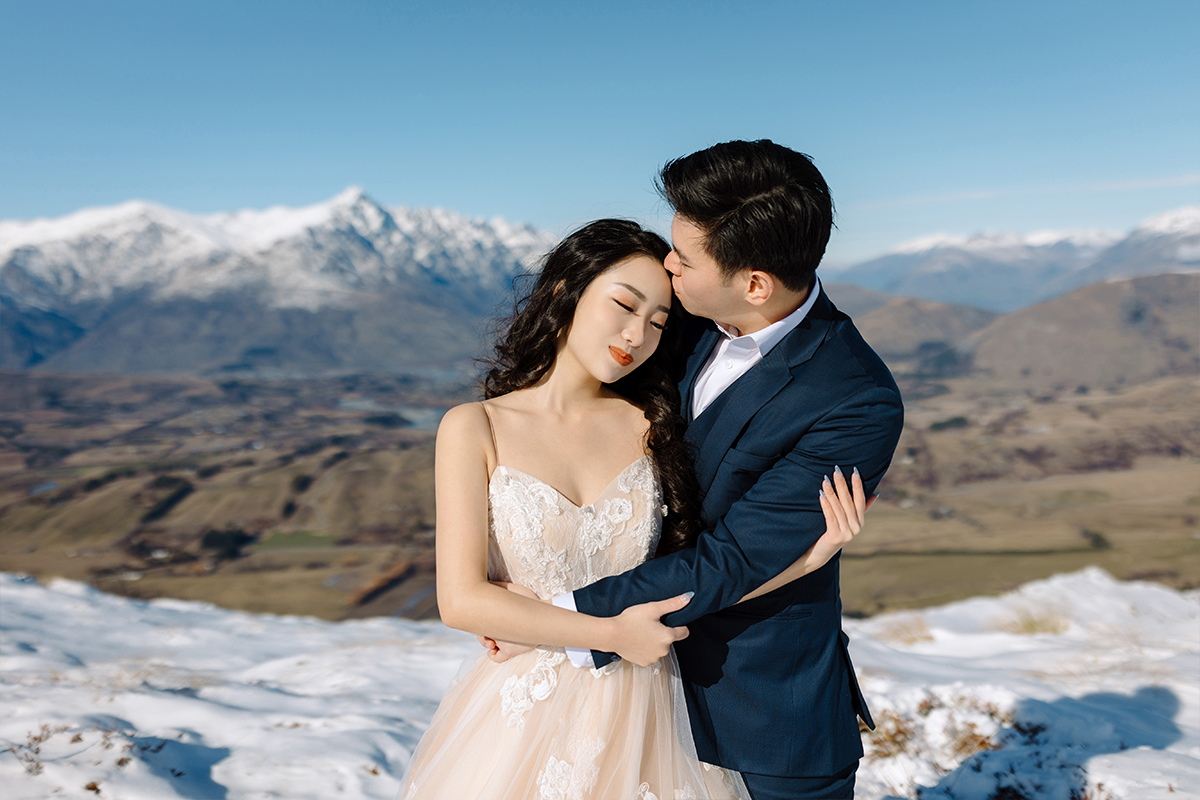 Dreamy Winter Pre-Wedding Photoshoot with Snow Mountains and Glaciers by Fei on OneThreeOneFour 2