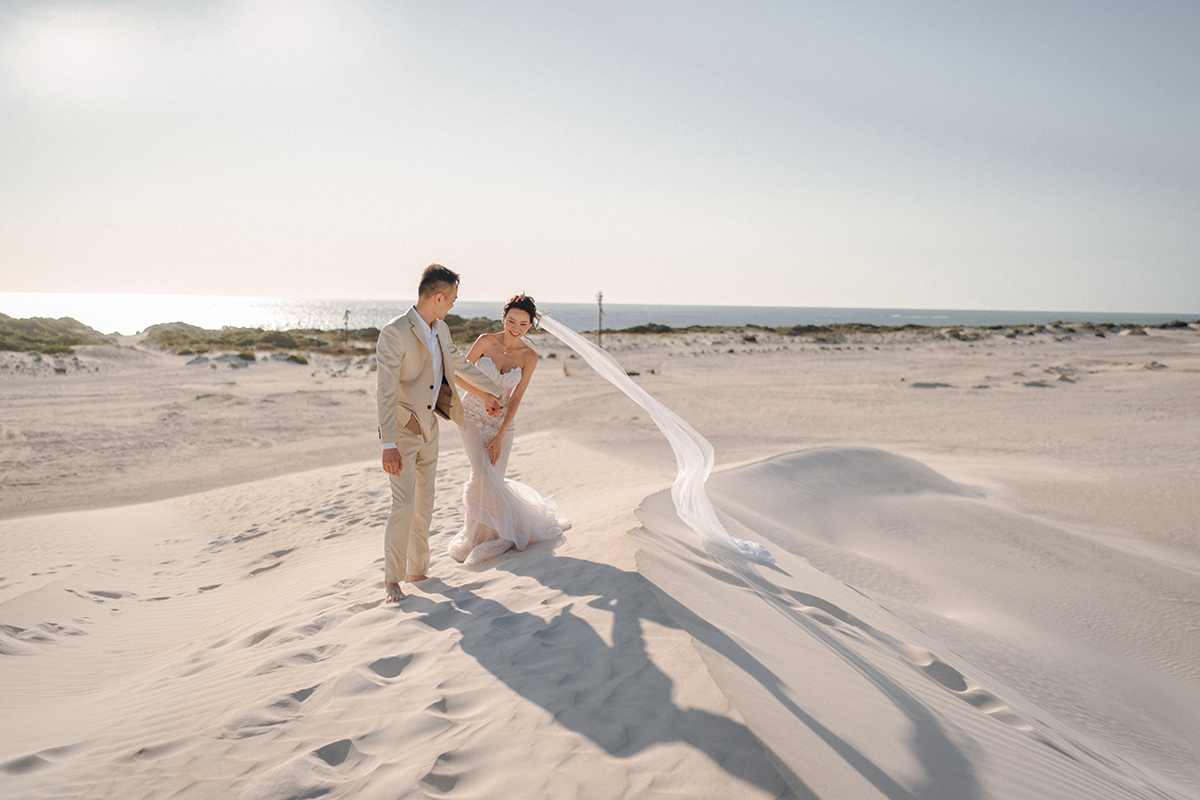 Australia Perth Pre-Wedding Photoshoot at Lancelin White Desert by Jimmy on OneThreeOneFour 8