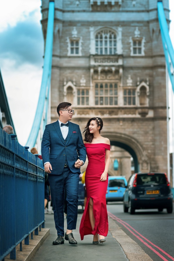 London Pre-Wedding Photoshoot At Big Ben And Tower Bridge  by Dom  on OneThreeOneFour 8