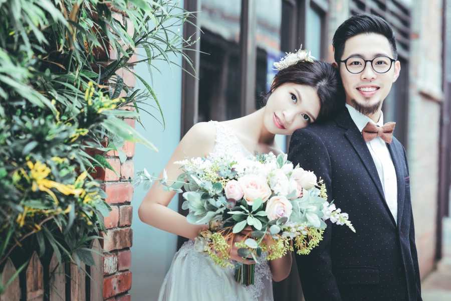 Taiwan Prewedding Photoshoot: Cafe, Bopiliao Historical Block and Ximenting  by Doukou on OneThreeOneFour 10