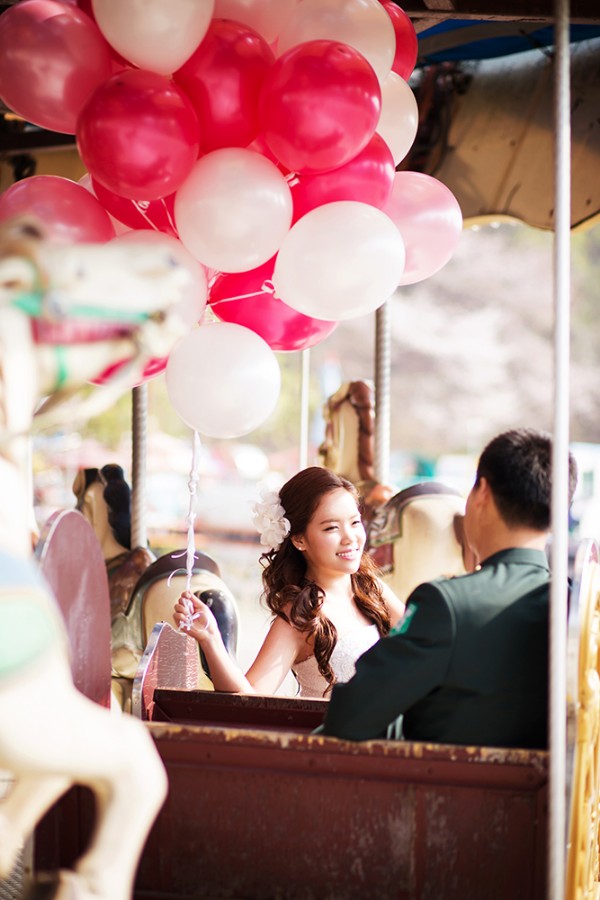 Korea Pre-Wedding Photoshoot At Yong Ma Land  by Junghoon on OneThreeOneFour 4