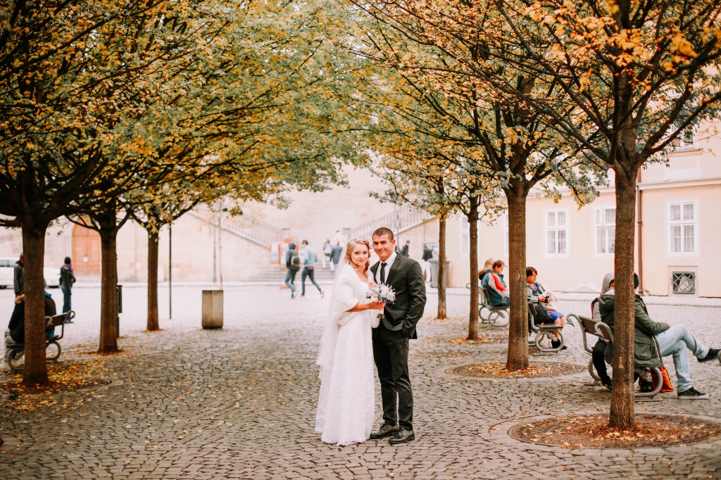 Prague Wedding Photoshoot in Autumn At Old Town Square, Charles Bridge And Astronomical Clock by Vickie  on OneThreeOneFour 19