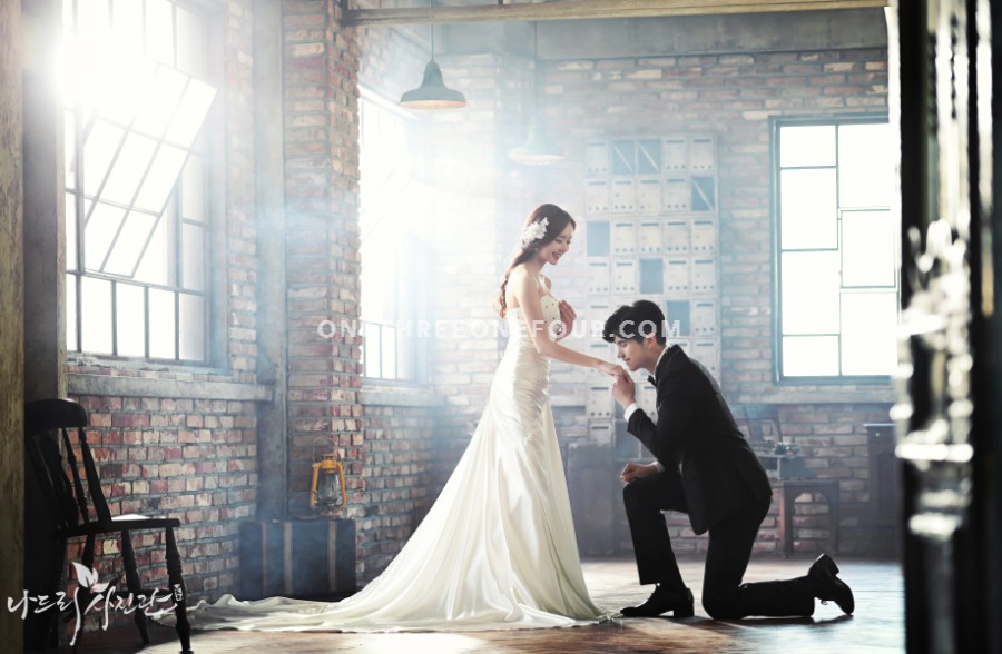 Korean Studio Pre-Wedding Photography: Studio by Nadri Studio on OneThreeOneFour 36