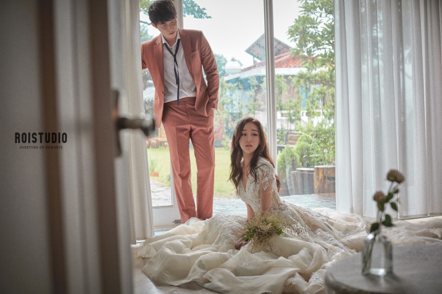 ROI Studio: Jeju Island Pre-Wedding Photography Studio by Roi on OneThreeOneFour 33
