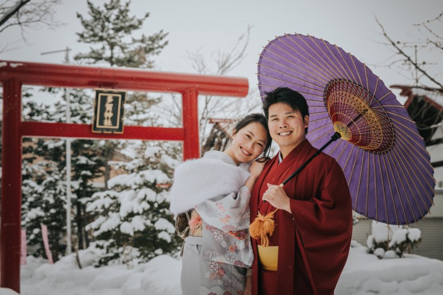 M&J: Magical snowy pre-wedding in Hokkaido wearing kimono by Kuma on OneThreeOneFour 3