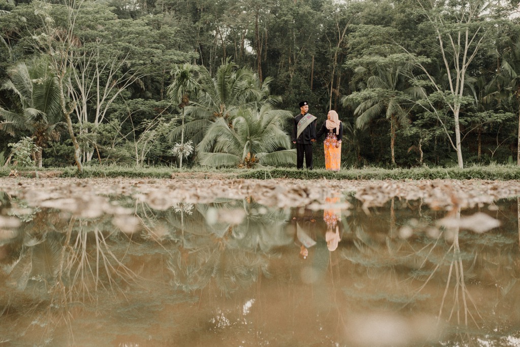 Bali Honeymoon Photography: Post-Wedding Photoshoot For Malay Couple At Tegallalang Rice Paddies  by Dex on OneThreeOneFour 19