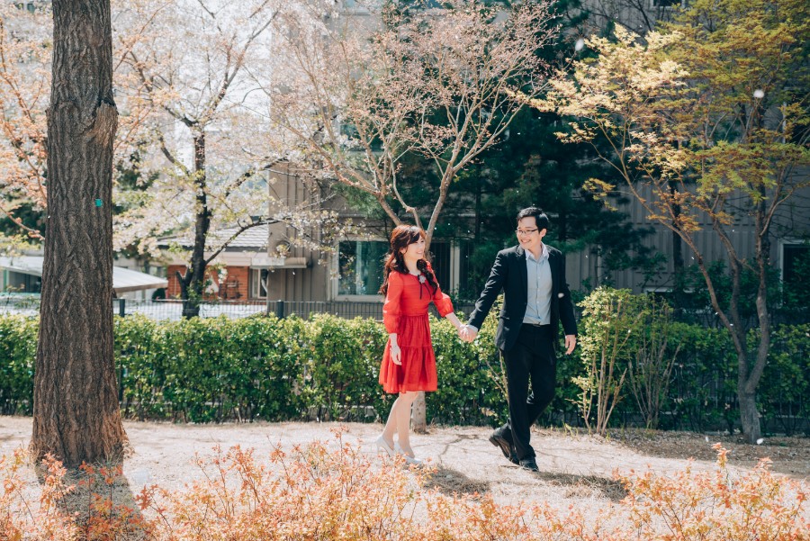 S & C Korea Outdoor Pre-Wedding Photoshoot At Seonyudo Park & Yeonnam-dong by Jongjin on OneThreeOneFour 2