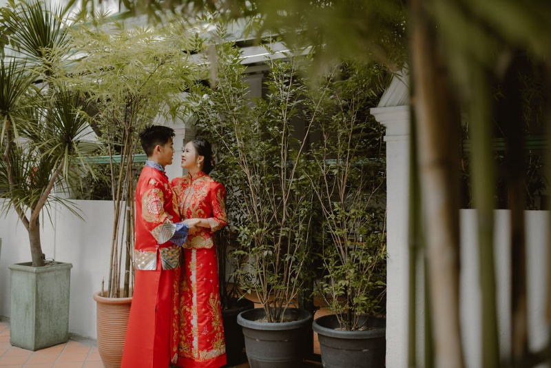 M&C: Singapore Outdoor Pre-wedding in traditional wedding outfit by Samantha on OneThreeOneFour 19