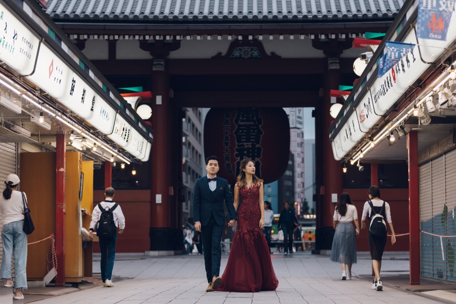 Tokyo Pre-Wedding Photoshoot at Nezu Shrine and Asakusa by Lenham on OneThreeOneFour 13