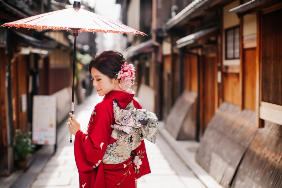 A&L: Kyoto Autumn Pre-wedding Photoshoot at Kimono Forest by Kinosaki on OneThreeOneFour 11