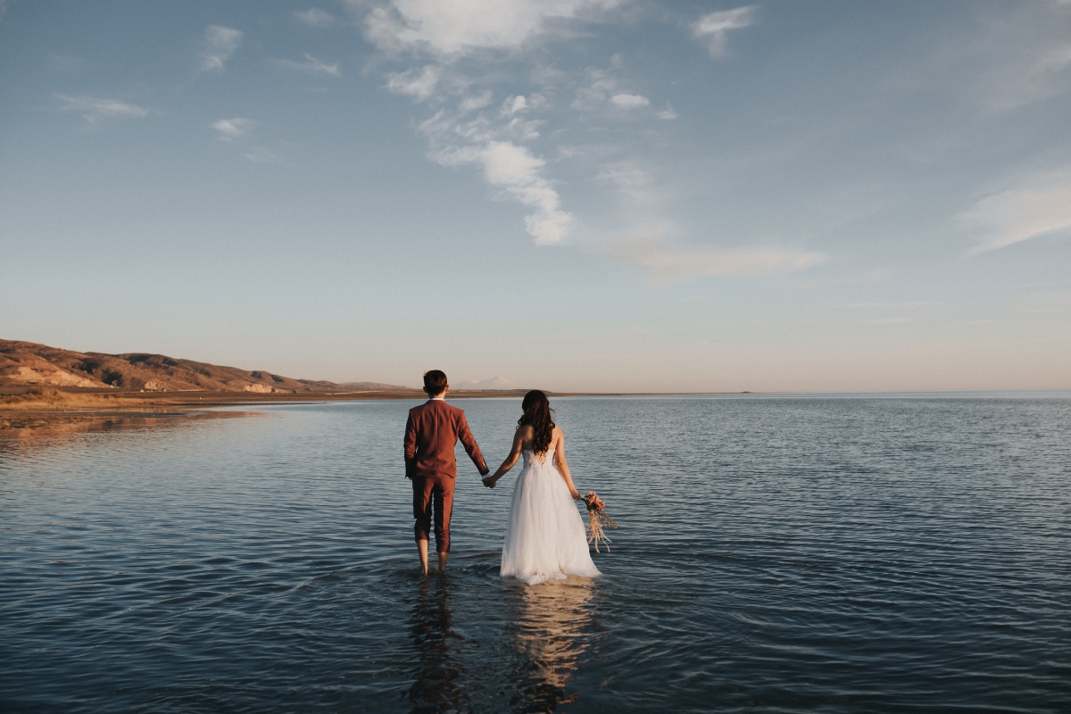 Cappadocia Pre-Wedding Photoshoot Salt Lake Carpet Shop Hot Air Balloons  by Aric on OneThreeOneFour 2