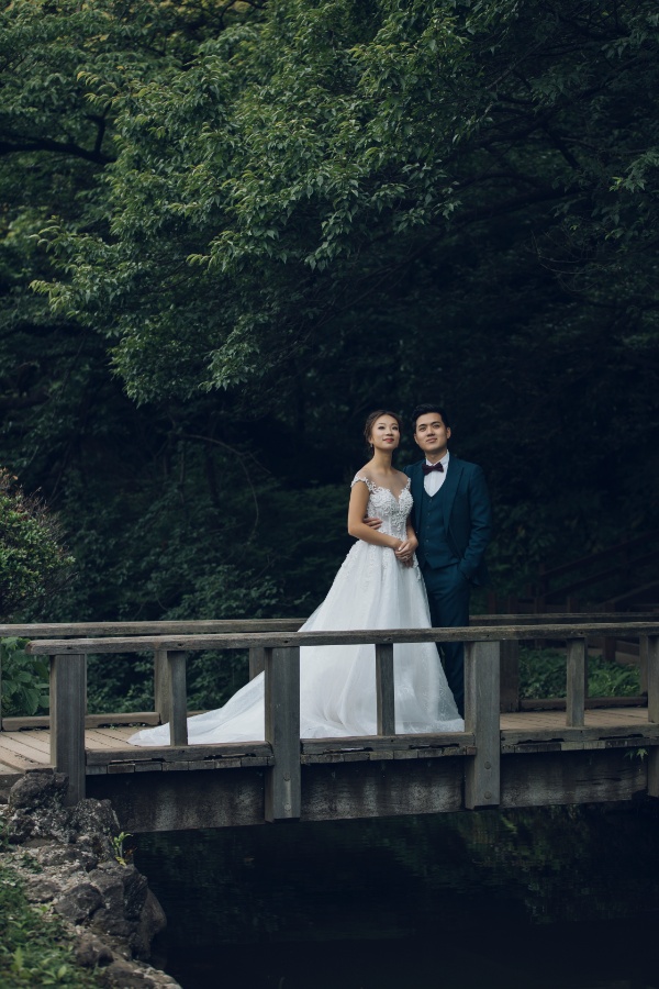 Tokyo Pre-Wedding Photoshoot at Nezu Shrine and Asakusa by Lenham on OneThreeOneFour 5