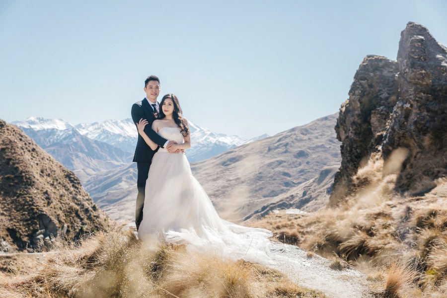 Romantic helicopter outdoor prewedding photoshoot in New Zealand by Fei on OneThreeOneFour 11