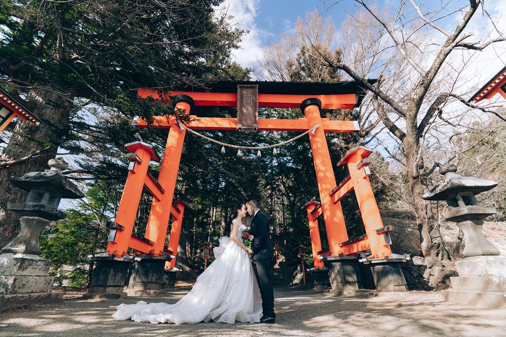 J&A: Pre-wedding in Tokyo with early blooming sakura and Mt Fuji by Dahe on OneThreeOneFour 9