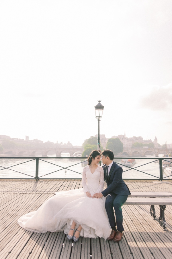 M&Y: Paris Pre-wedding Photoshoot at Pont des Arts and Luxembourg Gardens by Celine on OneThreeOneFour 13