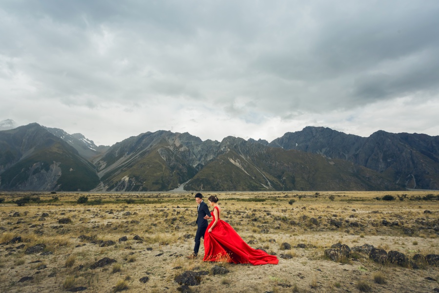 New Zealand Pre-Wedding Photoshoot At Lake Tekapo And Lake Pukaki  by Xing on OneThreeOneFour 19