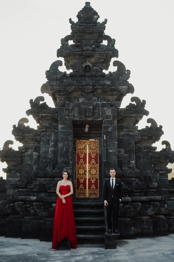 Pre-Wedding Photographer In Bali: Photoshoot At Melasti Beach by Hendra on OneThreeOneFour 8