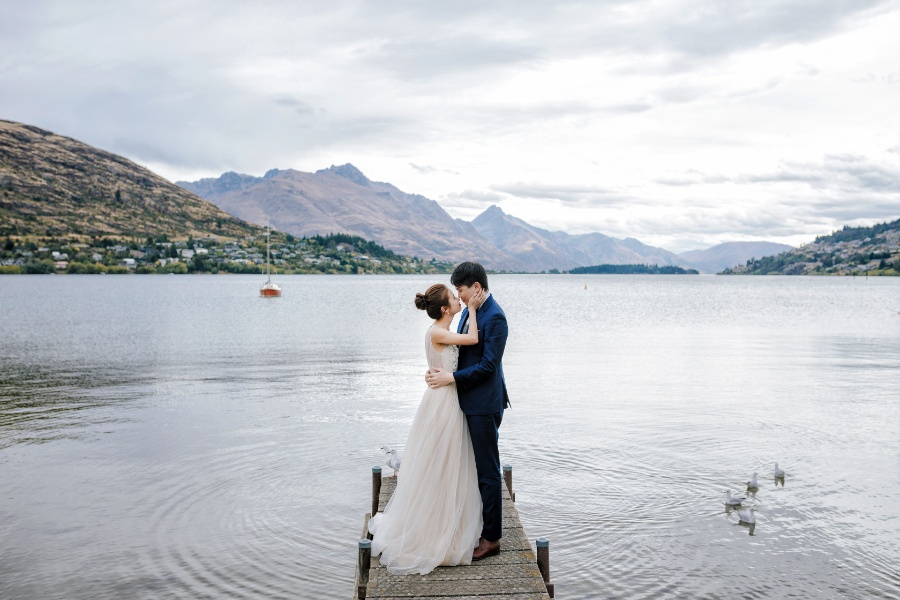 J&W: New Zealand Pre-wedding Photoshoot on Panoramic Hilltop by Fei on OneThreeOneFour 3