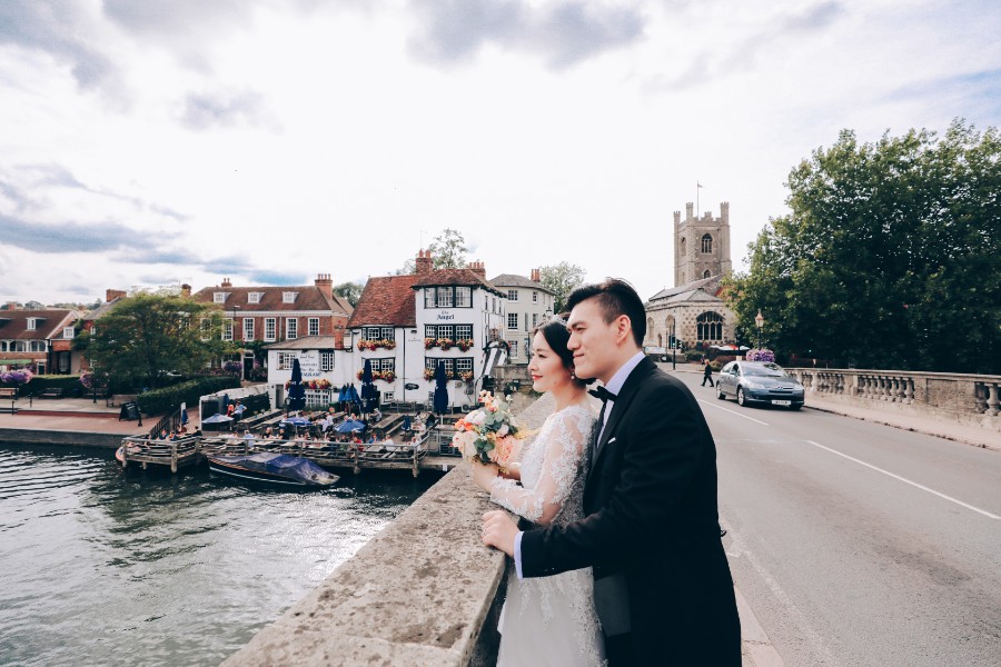 CH&ZW: Nature pre-wedding in London by Dom on OneThreeOneFour 6