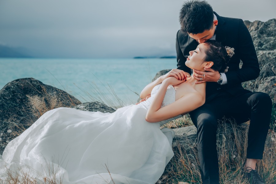 S&D: New Zealand Spring Pre-wedding Photoshoot with Alpacas and Milky Way by Xing on OneThreeOneFour 27