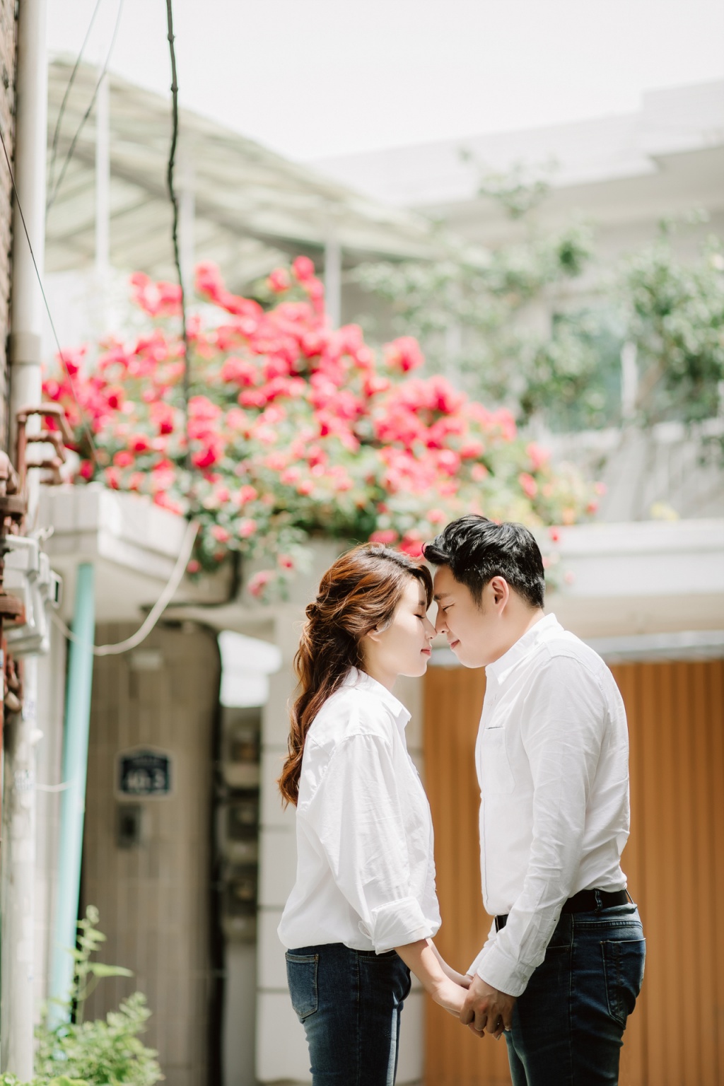 Casual Couple Shoot At Traditional Seochon Village In Korea by Jungyeol on OneThreeOneFour 14