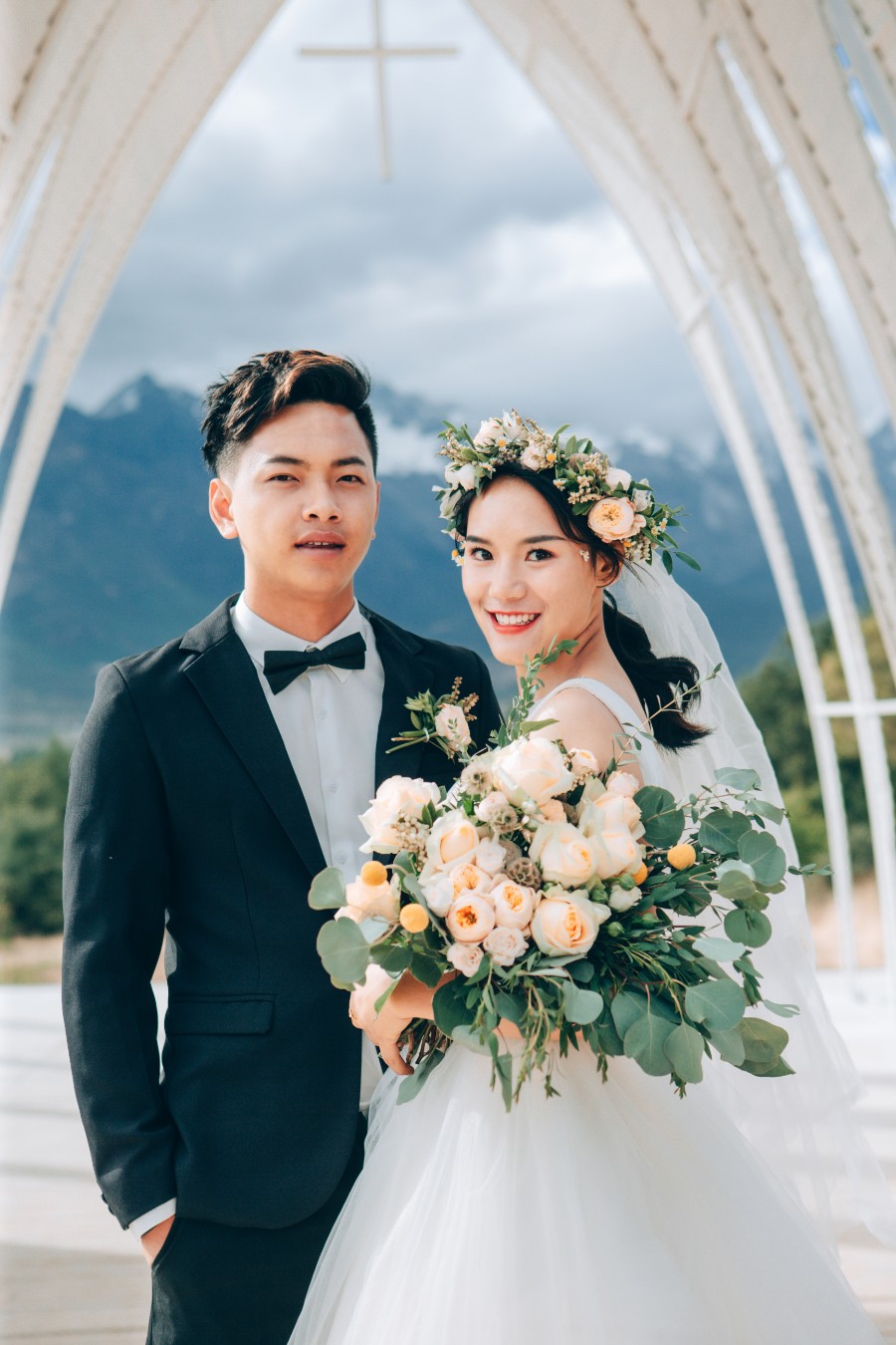 Yunnan Outdoor Pre-Wedding Photoshoot At Lijiang Jade Dragon Mountain & Ancient Town by Cao on OneThreeOneFour 20