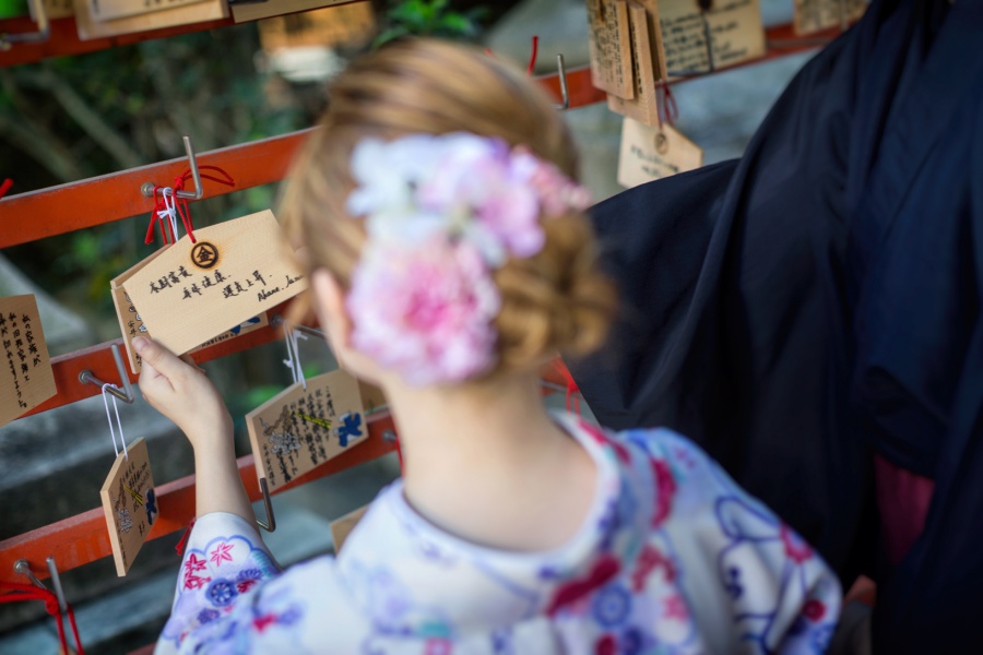 Japan Kyoto Kimono And Casual Photoshoot At Gion District  by Kinosaki on OneThreeOneFour 14