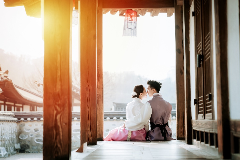 Korea Hanbok Pre-Wedding Photoshoot At Namsangol Hanok Village  by Jungyeol  on OneThreeOneFour 14