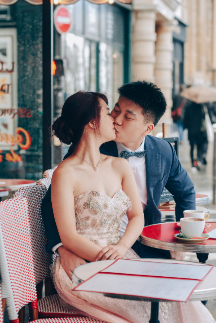 Paris Pre-Wedding Photography for Singapore Couple At Eiffel Tower And Palais Royale  by Arnel on OneThreeOneFour 20
