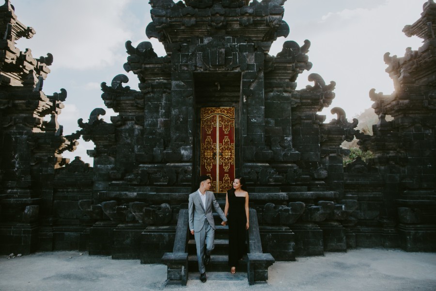 Lake Tamblingan Prewedding Photoshoot in Bali by Cahya on OneThreeOneFour 20